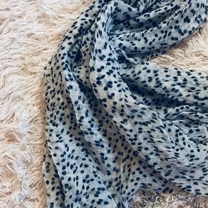 Lightweight Scarf